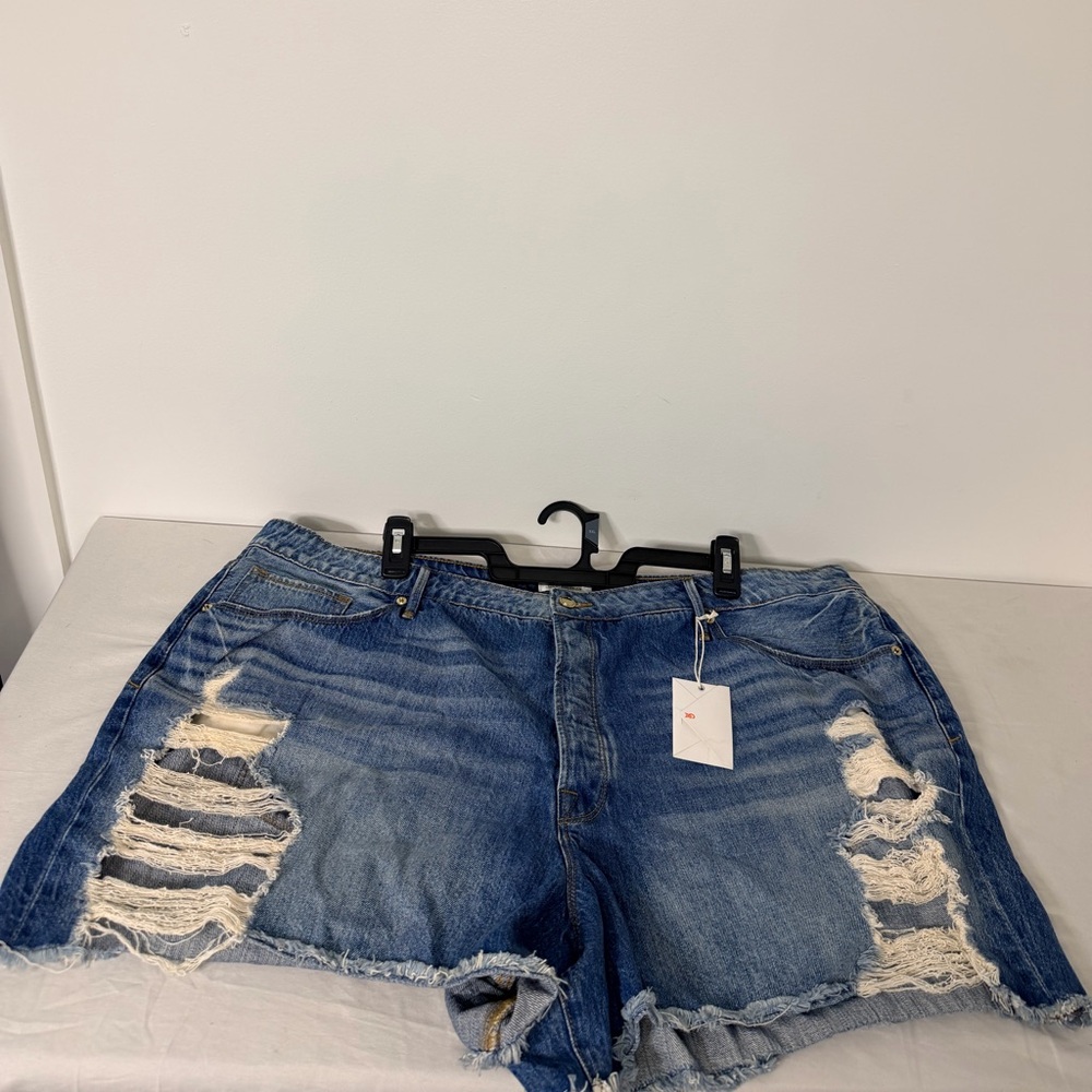 Good American Distressed Denim Shorts 3XL High Rise NWT